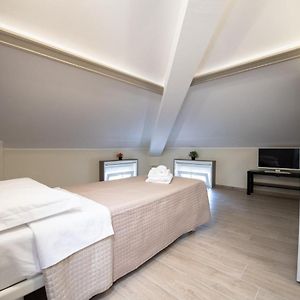 Deluxe Attic Single Room